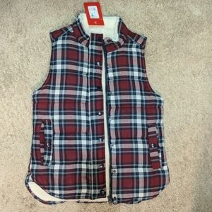 Evereve Sherpa lined plaid vest new with tags